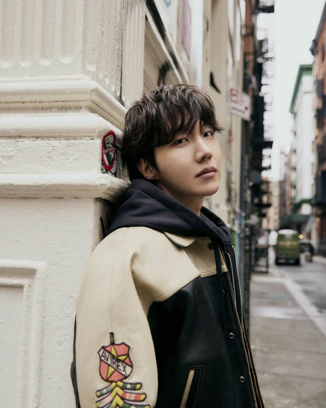 J-HOPEさんのインスタグラム写真 - (J-HOPEInstagram)「on the street」3月2日 0時10分 - uarmyhope