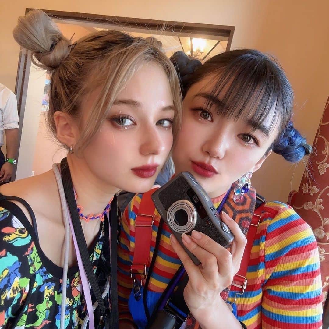 松嶋初音のインスタグラム：「この写真とても気に入ってる❣️  夢のような日々だったな〜   #LA  #ユニバ  #ハリウッド  #ユニバーサルハリウッド  #ロサンゼルス  #豪華な旅  #VIPツアー」