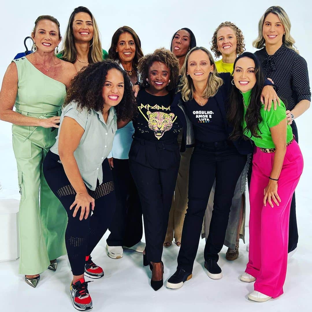 ファビアナ・オリベイラのインスタグラム：「Muito orgulho dessas mulheres incríveis! O esporte segue me proporcionando momentos como esses!」