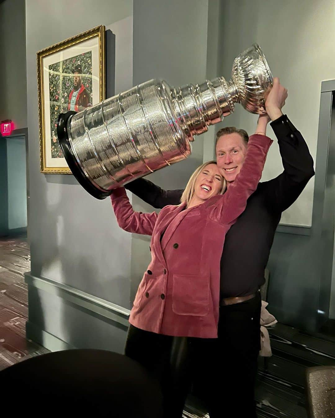 シネイド・ケアーさんのインスタグラム写真 - (シネイド・ケアーInstagram)「@njdevils did a fabulous job of celebrating their 2003 Stanley Cup winning team🥳 Very proud of my hubby🥰🏆🙌🏻 @prucenter #stanleycup #whotelhoboken」3月2日 2時59分 - sineadskate