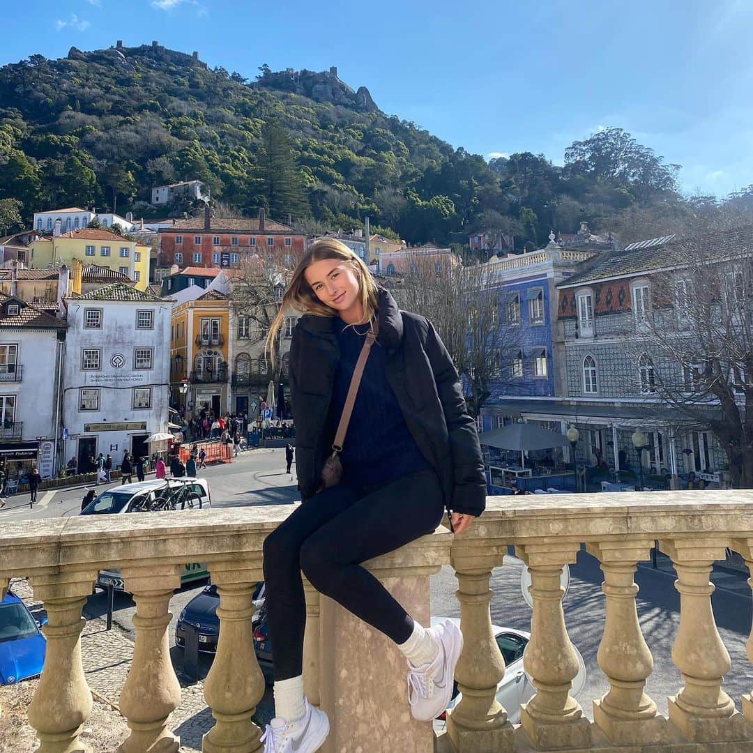 Sophie Wilsonのインスタグラム：「🏰」