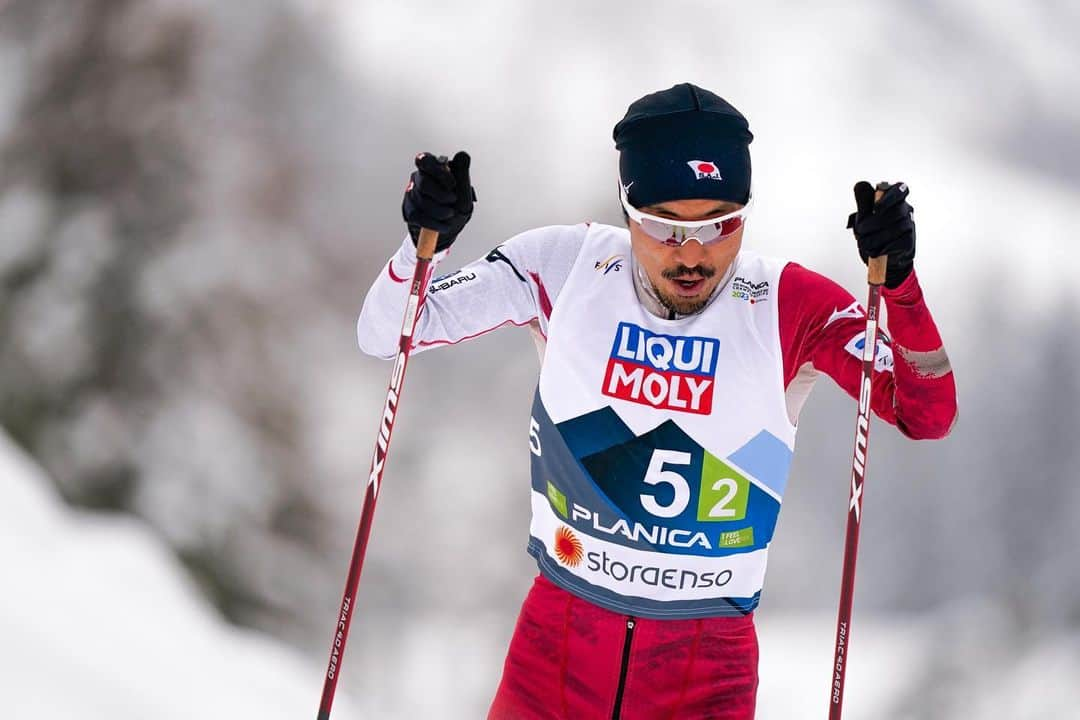 渡部善斗さんのインスタグラム写真 - (渡部善斗Instagram)「Thanks to all the team on one of the tough day🇯🇵  get ready to launch towards the finale🏃  #fisnoco #nordiccombined #kitanoskiteam #fischerski #swix #swans #kinetixx #zerofit #hakubavalley  #columbia #mountainhardwear  📸 @nordicfocus」3月2日 4時23分 - wtbyst