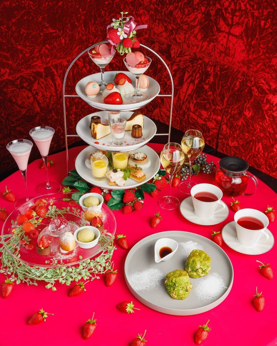 カフェ ラ・ボエムさんのインスタグラム写真 - (カフェ ラ・ボエムInstagram)「Strawberry Afternoon Tea 🍓⁠ 「カフェ ラ・ボエム ペントハウス」に期間限定の「ストロベリーアフタヌーンティーセット」が新登場！⁠ ■ ストロベリーアフタヌーンティーセット／4,950円（税込）1名様　※写真は2名様分です。⁠ Cafe La Boheme PENTHOUSE brings us Strawberry Afternoon Tea this spring. It’s quite the sight isn’t it? Strawberry Afternoon Tea is available now. Make your reservations today! 🍓⁠」3月2日 5時01分 - boheme_gd