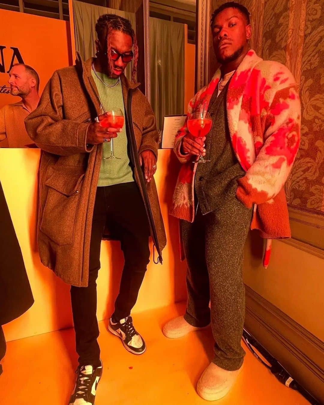 のインスタグラム：「Ministers of cashmere & enjoyment. Humility died when i put this outfit on. @zegnaofficial Thank you for getting me out the house! Now back in I go!」