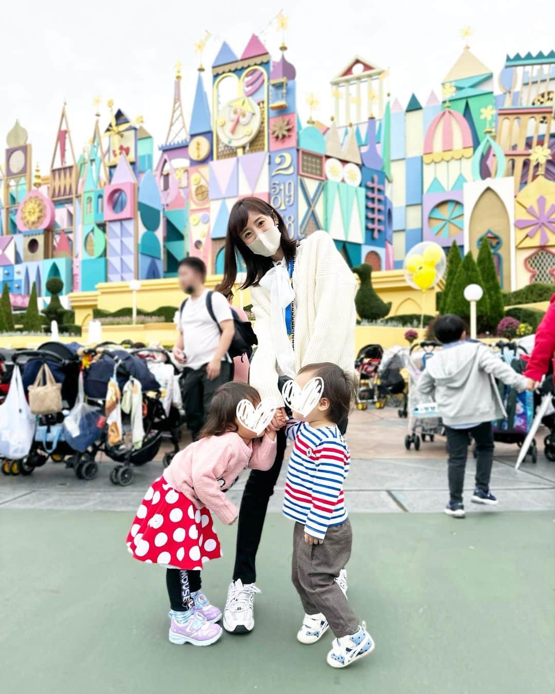 小林真由さんのインスタグラム写真 - (小林真由Instagram)「思い出photo🫶🏻 ⁡ あっという間にもうすぐ春休み..🥺🌸 ⁡ ⁡ #ファッション #コーデ #ママコーデ #女の子ママ #男の子ママ #ママライフ #コーディネート #４歳 #２歳 #ベビー #二人育児」3月2日 17時20分 - mayukobayashii