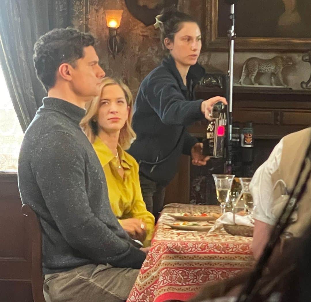 ローズ・マクアイヴァーさんのインスタグラム写真 - (ローズ・マクアイヴァーInstagram)「tune in tomorrow for a new episode of @ghostscbs with glorious guest stars @flula and @lanibecker! this is a fun one!」3月2日 10時27分 - imrosemciver