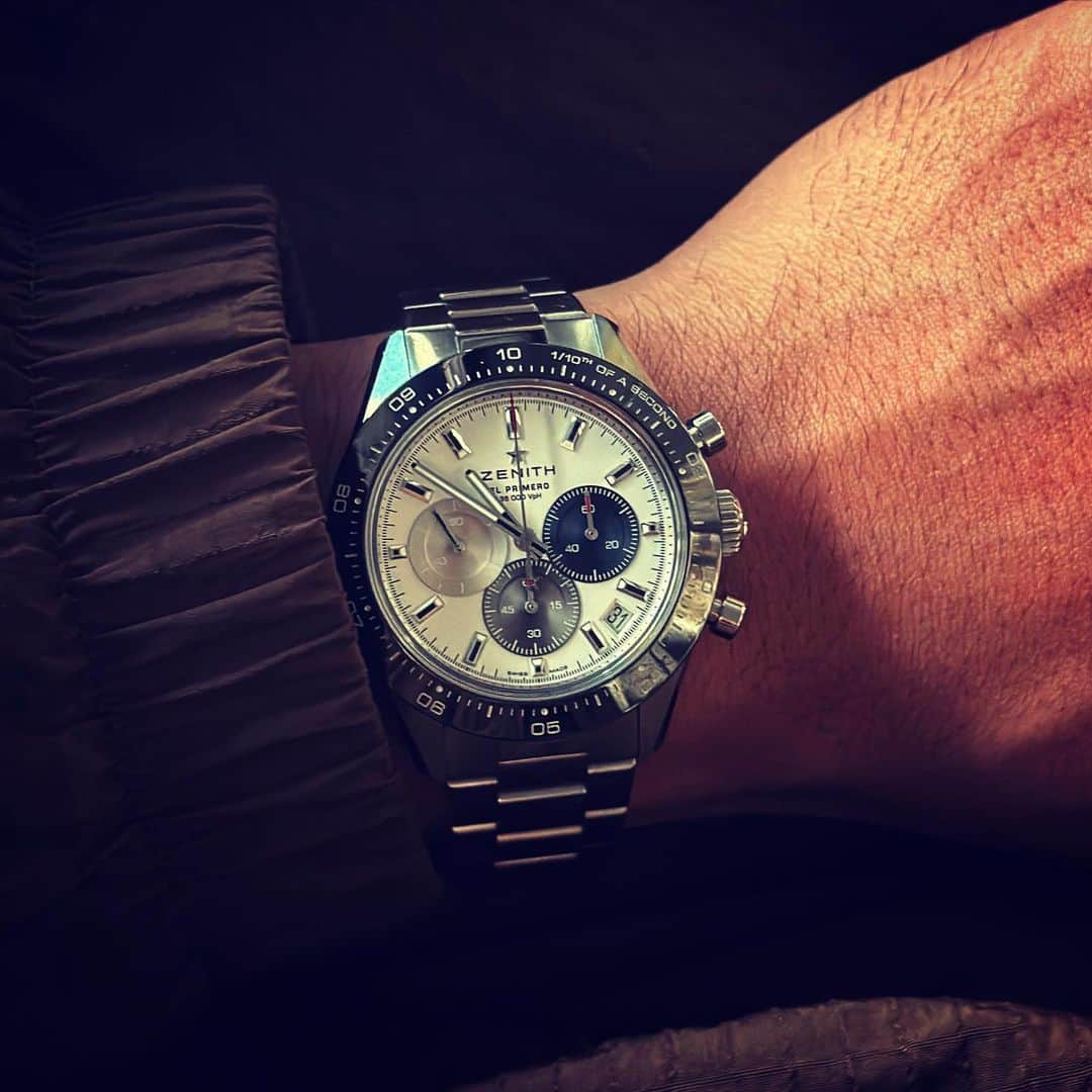 竹内涼真のインスタグラム：「#zenith     #chronomastersport 💙  　　　　　　my partner♡  #watch」