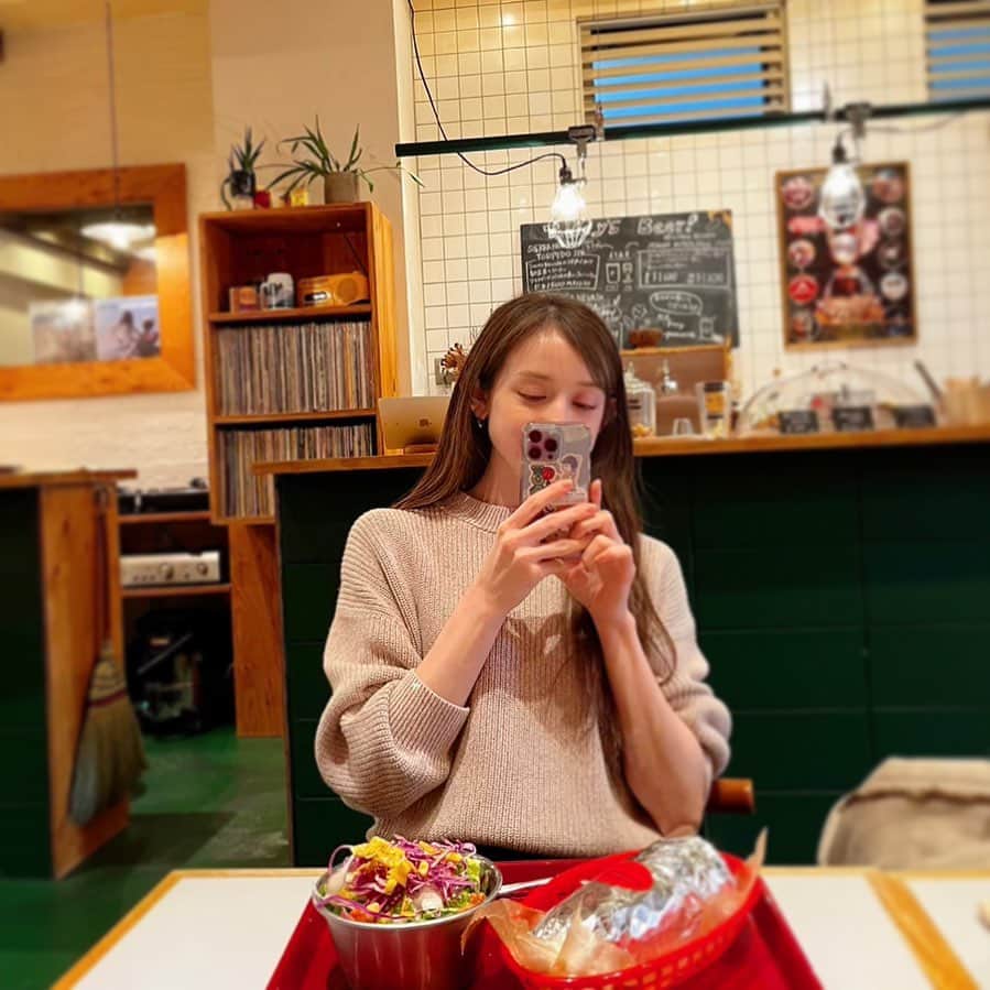 ロジャース里奈のグルメインスタ