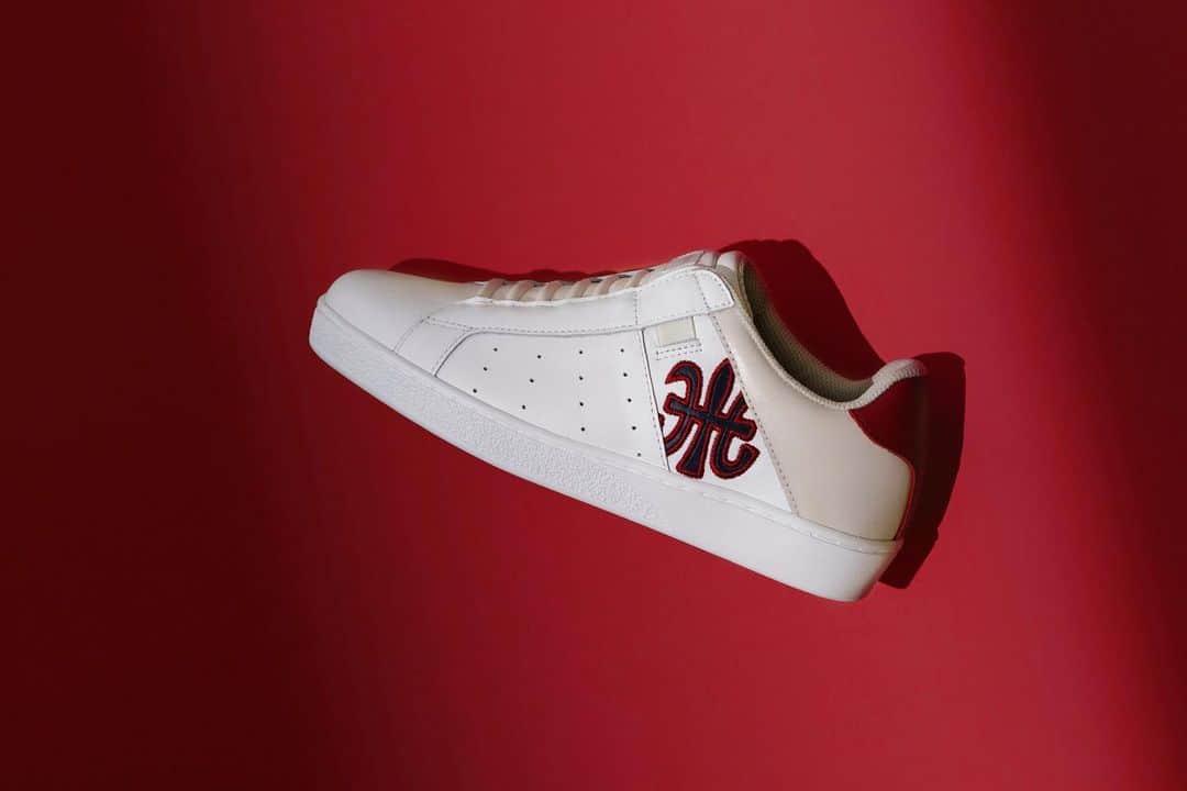 ロイヤルエラスティックスのインスタグラム：「#VINTAGE SERIES．ICON #vintagestyle #vintagefashion #sneakers #premiumsneakers #leather #premiumleather #handmade #handcraft #paris #parisfashion」
