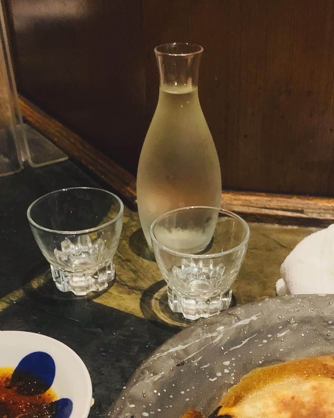 ブレンダのインスタグラム：「Eastern comforts 🍶 久しぶり日本酒 🤍」