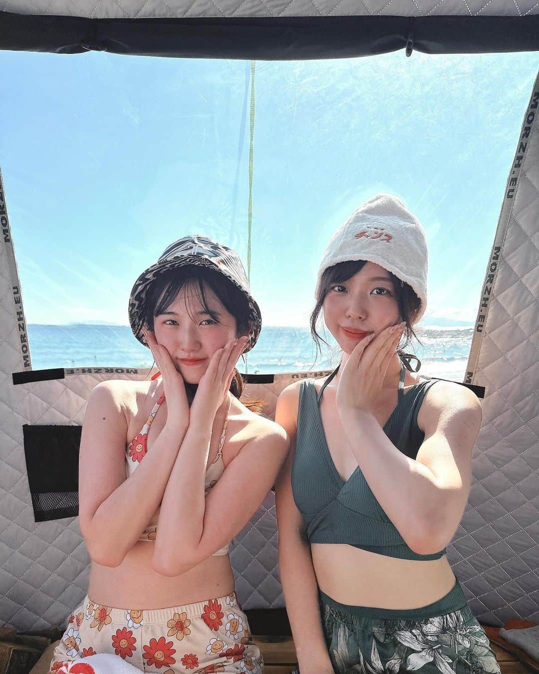 並木彩名さんのインスタグラム写真 - (並木彩名Instagram)「BeachSauna湘南🧖  📍茅ヶ崎パーク(ヘッドランドビーチ)〒253-0054 神奈川県茅ヶ崎市東海岸南6丁目4  海の音を聞きながら、富士山が見えるロケーションでととのう。🗻  🆕今年オープン予定BeachSauna湘南さんに行ってきました✨  テントサウナの窓から見える景色は海！空！山！さらに室温は120℃！！？🔥薪とセルフロウリュで調節できるのもたのしい！  あつ〜くなったあとは自然の水風呂、"海"で体を冷やす！🌍浜辺を走っていくのも気持ちいい〜✨笑  そしてインフィニティチェアで海風を感じながら休憩、、、🤤見えるのは空と地平線、、なんだこれ、、、、天国、、  テントサウナはモルジュ、ととのいいすはColeman！サウナー御用達アイテムが準備されてあってさらにこのロケーションがついてくる、、、  海×富士山×サウナ=最高！！  ととのった〜〜！！🌊🌊🔥  #beachsauna湘南#beachsauna#ビーチサウナ#ビーチサウナ湘南#湘南#茅ヶ崎#神奈川サウナ#sauna#サウナ#サウナ女子#テントサウナ#tentsauna#テントサウナでととのう#テントサウナ好きな人と繋がりたい#サウナイキタイ#サウナ好き#サウナ好きな人と繋がりたい#サウナハット#サウナ部#水風呂#morzh#coleman#コールマン#ととのいイス#ととのった#ととのいました#sky#富士山#mtfuji#地球風呂」3月2日 14時34分 - king_of_nami