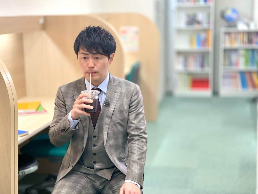 梅村賢太郎さんのインスタグラム写真 - (梅村賢太郎Instagram)「#ほっとするわ #コーヒー #京進スクールワン #堀江教室 #お世話になっている塾 #大学からバイトしてた #当時の塾長がいた #嬉しい #先生 #なんの顔やねん」3月2日 15時28分 - rahujigenume