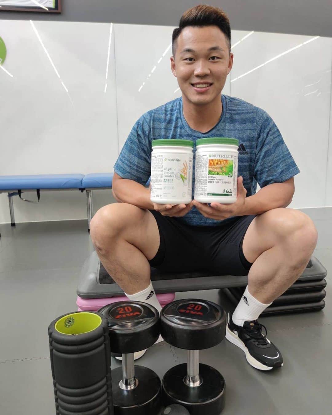 ワン・ボーロンのインスタグラム：「💪 用優質蛋白素關鍵行動力配方  搭配肌肉的強化訓練 盡自己最大的努力，拿出最好的表現！  @amwaytw  #來自大自然最好的營養 #紐崔萊」