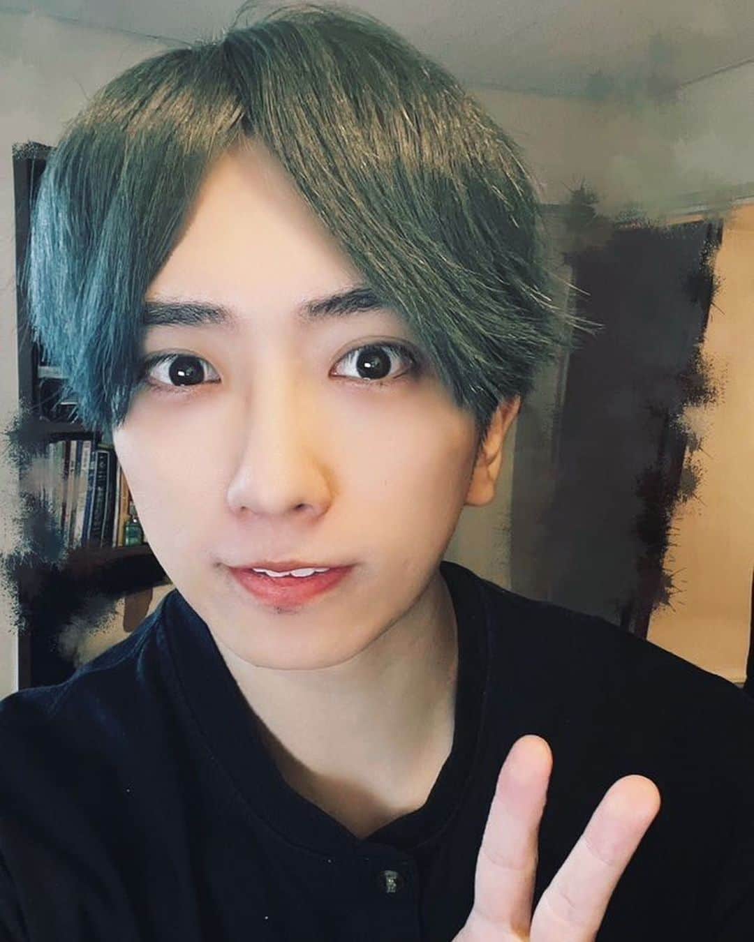 うみくんのインスタグラム：「#bluehair」