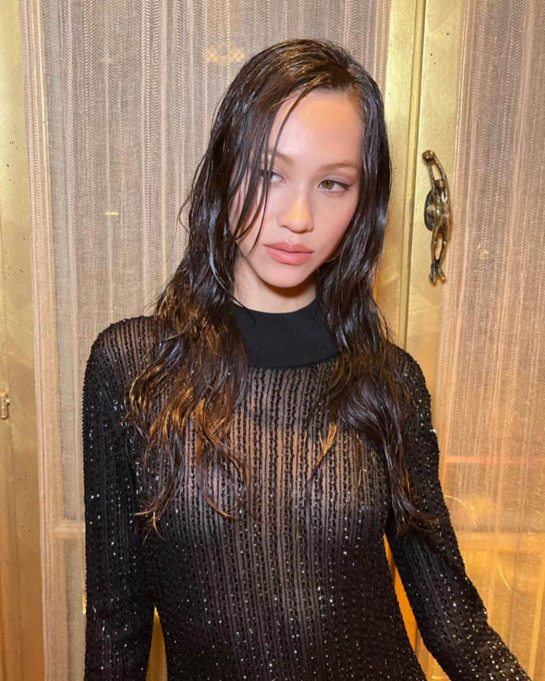 水原希子 さんのインスタグラム写真 - (水原希子 Instagram)「The @ysl show was perfection! Merci @anthonyvaccarello 🖤 So happy to be back in Paris🇫🇷🌹  Thank you @canakoxx for make up & @ayakuraoka for the hair❣️」3月3日 2時01分 - i_am_kiko