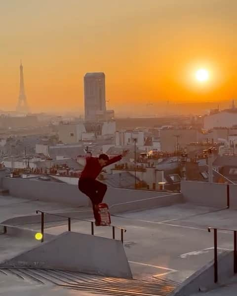 ヴィンセント・ミルウ のインスタグラム：「@toyotafrance 🤝🏽🎥📺」