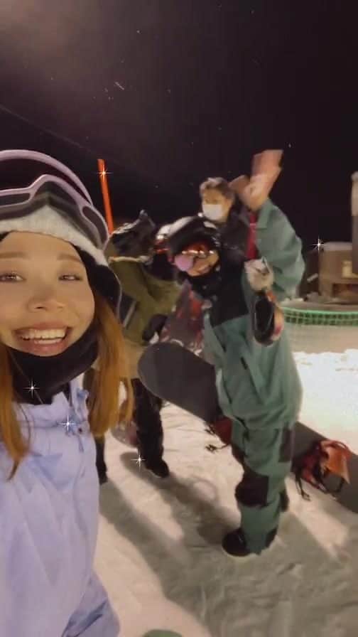 hoshinofumikaのインスタグラム：「さみしい1人ぼっちナイター  かと思ったら？！笑  北海道はあったかいなぁ💖💖💖💖💖💖💖💖💖💖」