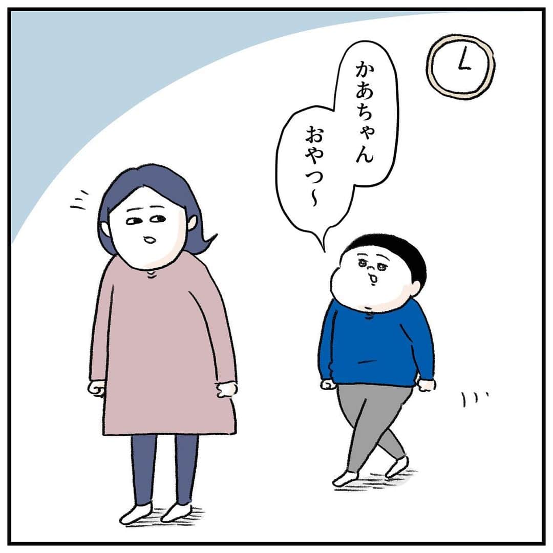 うえだしろこさんのインスタグラム写真 - (うえだしろこInstagram)「お前もか。  いえね、金太郎が乗ってるから、うんこ片付けられないのはいいんだけれどもね、  私はうんこじゃないんだよね。  #育児漫画 #育児日記 #育児絵日記 #コミックエッセイ #ライブドアインスタブロガー」3月2日 18時34分 - shiroko_u