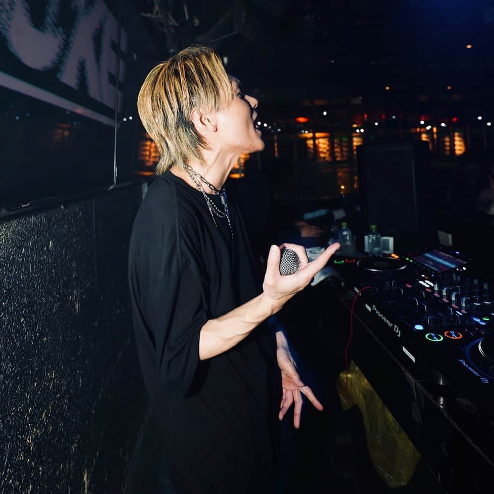 KSUKEさんのインスタグラム写真 - (KSUKEInstagram)「When I DJ in Nagoya, it's like coming back to my home and everyone's always so damn welcoming! ❤️‍🔥 Big congrats on @orcanagoya's 8th Anniversary! 🎉🥂 You guys rock as always!! 🔥  Pic by @aznally_dca  February 25, 2023 📍@orcanagoya」3月2日 20時36分 - ksuke_jpn