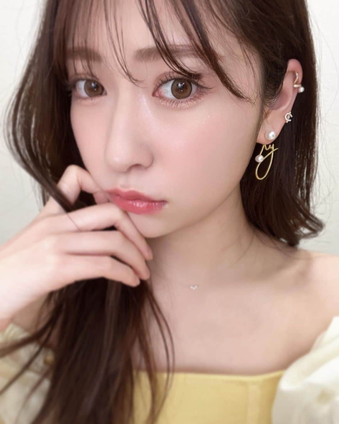 のインスタグラム：「プロデュースしている アクセサリーブランド @anchelion 💎✨ . 人気アイテムの再入荷、新商品の発売開始しております💖✨ . ピアス、ネックレス、リング、ブレス、ヘアアクセ…たくさんあるよ！ . 私は無意識にゴールド選んじゃうんだけど…シルバーもほとんどの商品取り扱ってるので是非ブランドのアカウントや公式オンラインチェックしてみてくださいね！♥️♥️ . みんなはどれゲットしてくれたのかな？？？ . #anchelion #アクセサリー」