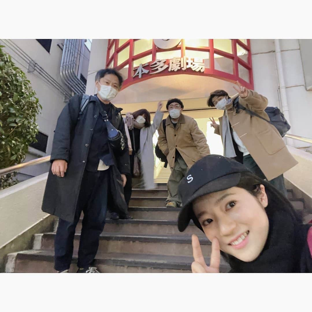 安田遥香（アホロートル）さんのインスタグラム写真 - (安田遥香（アホロートル）Instagram)「✌️  (大入って書いてあったから10万くらい入ってるかもと思って開けたら5円だったけど、逆に事務所に申告しなくていいから安心してのピース✌️)  #15mm本多 #本多劇場 #オイスターズ #最高の思い出」3月2日 21時27分 - axoyasuda