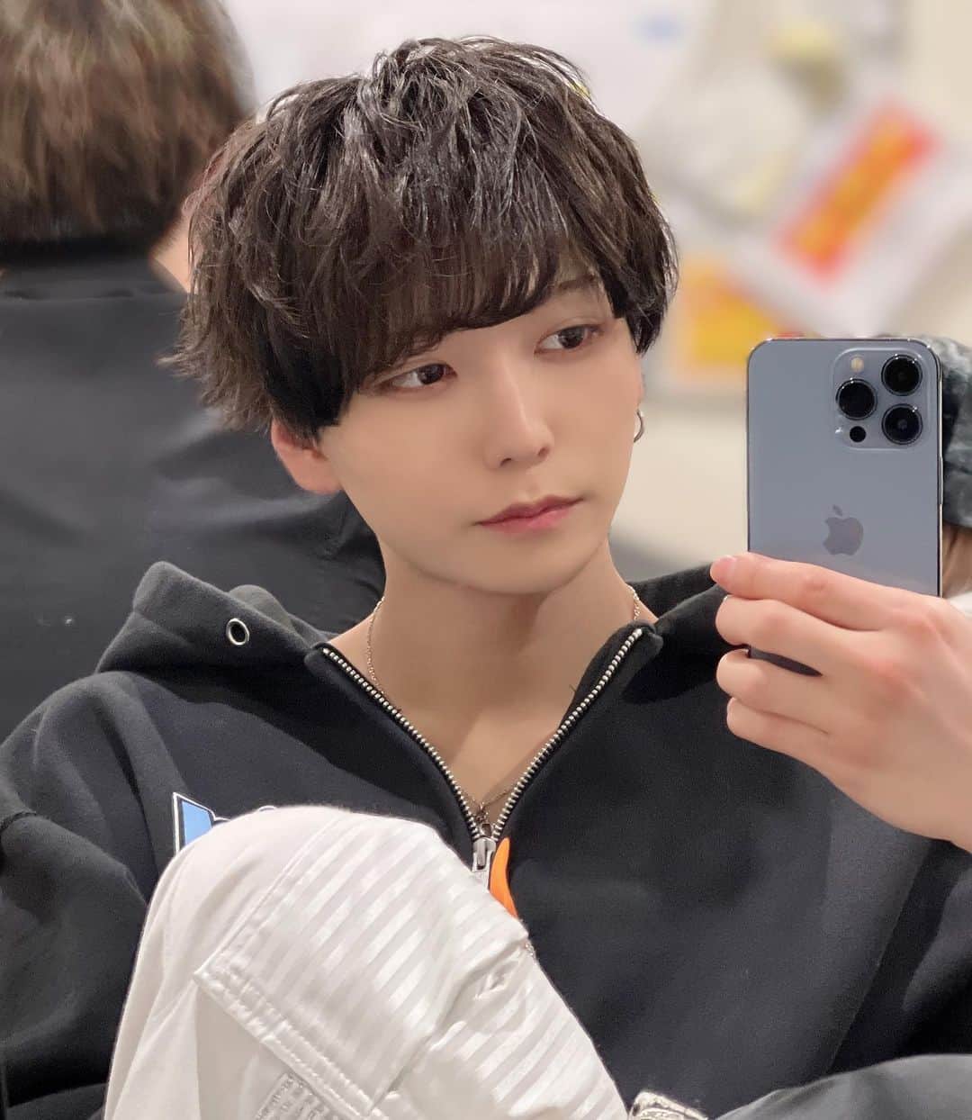 のインスタグラム：「さみぃ . . . . . . . . . . . . #自撮り #雰囲気#雰囲気男子#自撮り界隈 #雰囲気だけ #メンズアイドル #メン地下 #モデル #アイドル #自撮り女子#自撮り男子 #じどり #idol #マッシュ #被写体モデル #beautiful  #follow #followforfollowback #followers #followｍe #サロンモデル  #fff」