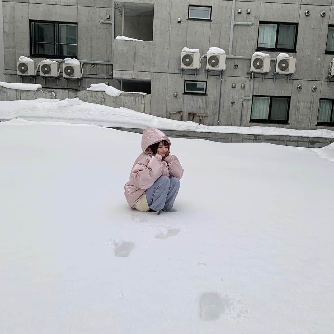 心花りりさんのインスタグラム写真 - (心花りりInstagram)「𓈒 雪いっぱい➿⛄️      久しぶりにコメントいくつか返すだよ〜✌︎ 最近質問箱とかもできてないからよかたら是非^_^ 𓈒 𓈒 #北海道 #北海道旅行 #雪だるま  #instagood #instalike #instafashion #instapic #instaphoto #instadaily #instalove #photo #fashion #pic #style #smile #life #style #lifestyle #travel #cute #travelphotography #fff #flowers #l4l #winter #winterfashion #여행 #좋아요 #좋아요반사 #팔로우 #팔로미」3月2日 22時58分 - riri_ilife