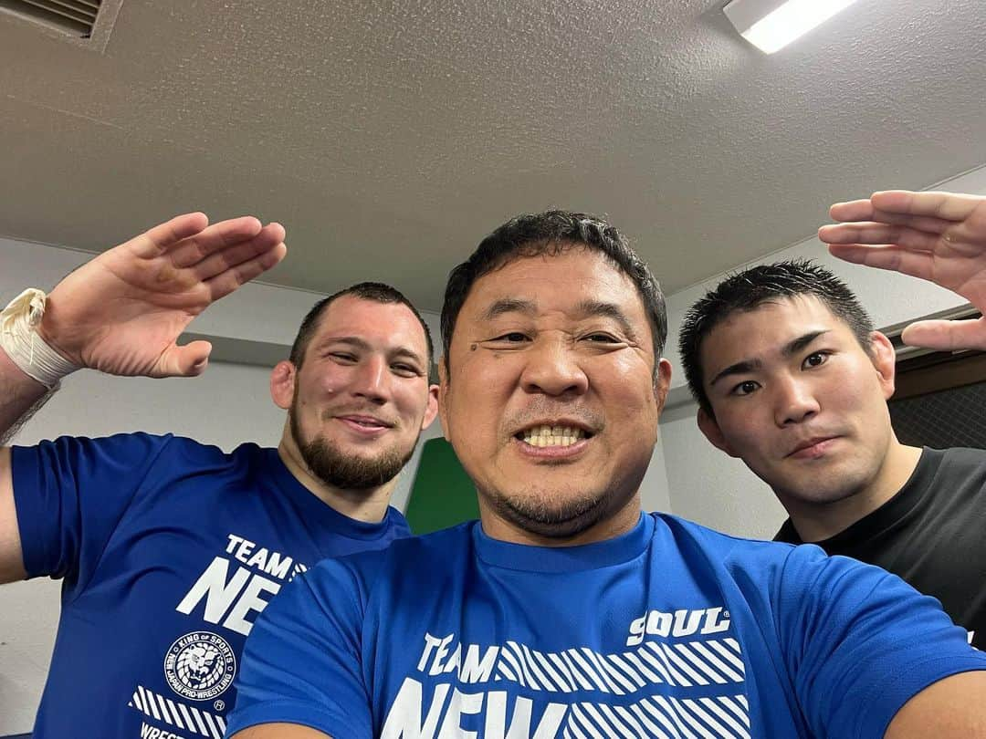 永田裕志のインスタグラム：「本日は久しぶりに新日本プロレスレスリング部門チームニュージャパンの練習でした。  全日本チャンピオン石黒選手とコーチのオレッグ選手のスパーリングはかなり白熱しました。  石黒選手にとってはとても素晴らしい練習になりましたね。  パリ五輪を目指す石黒選手をこれからもしっかりサポートしていきたいと思います。  皆様石黒選手の応援よろしくお願いします。  #永田裕志  #石黒峻士  #オレッグボルチン  #チームニュージャパン  #mtxacademy  #パリ五輪を目指して」