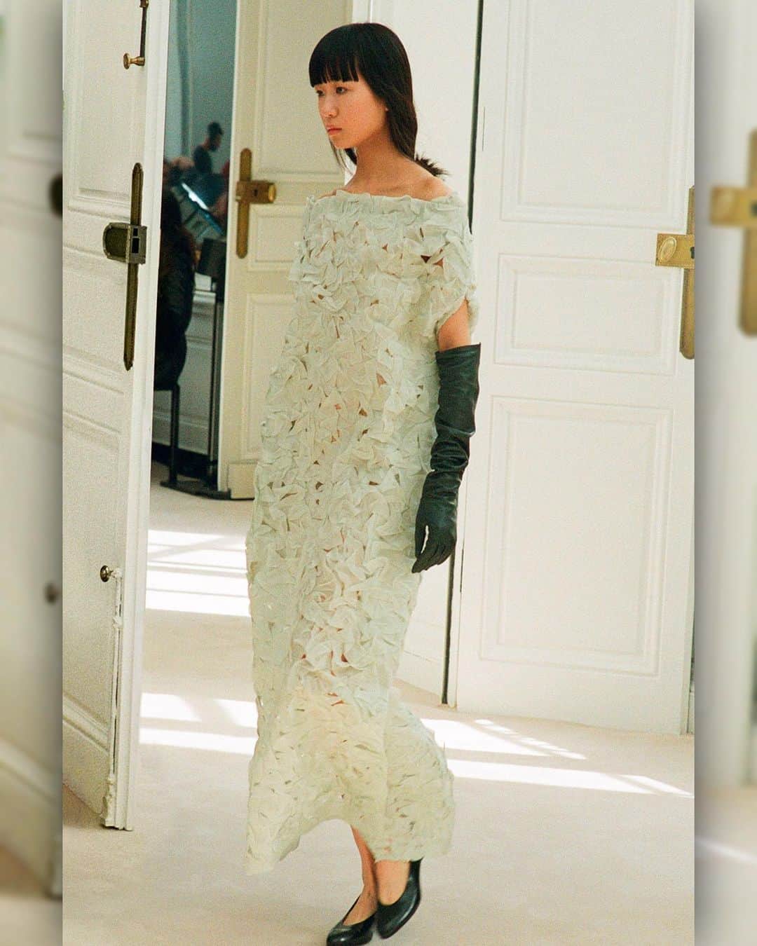小田鈴音のインスタグラム：「. @therow !! Thank you for having me again 💐💚  @ashleybrokaw @brian__molloy @legainsbourg  @patmcgrathreal @guidopalau」