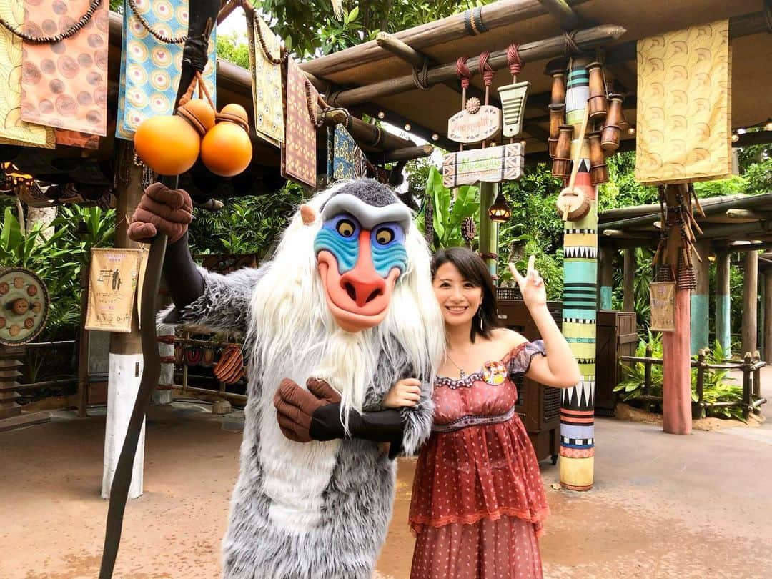 矢部あやのインスタグラム：「201906 グリ帰りのラフィキ捕まえた ・ #hkdisneyland #hongkongdisneyland」