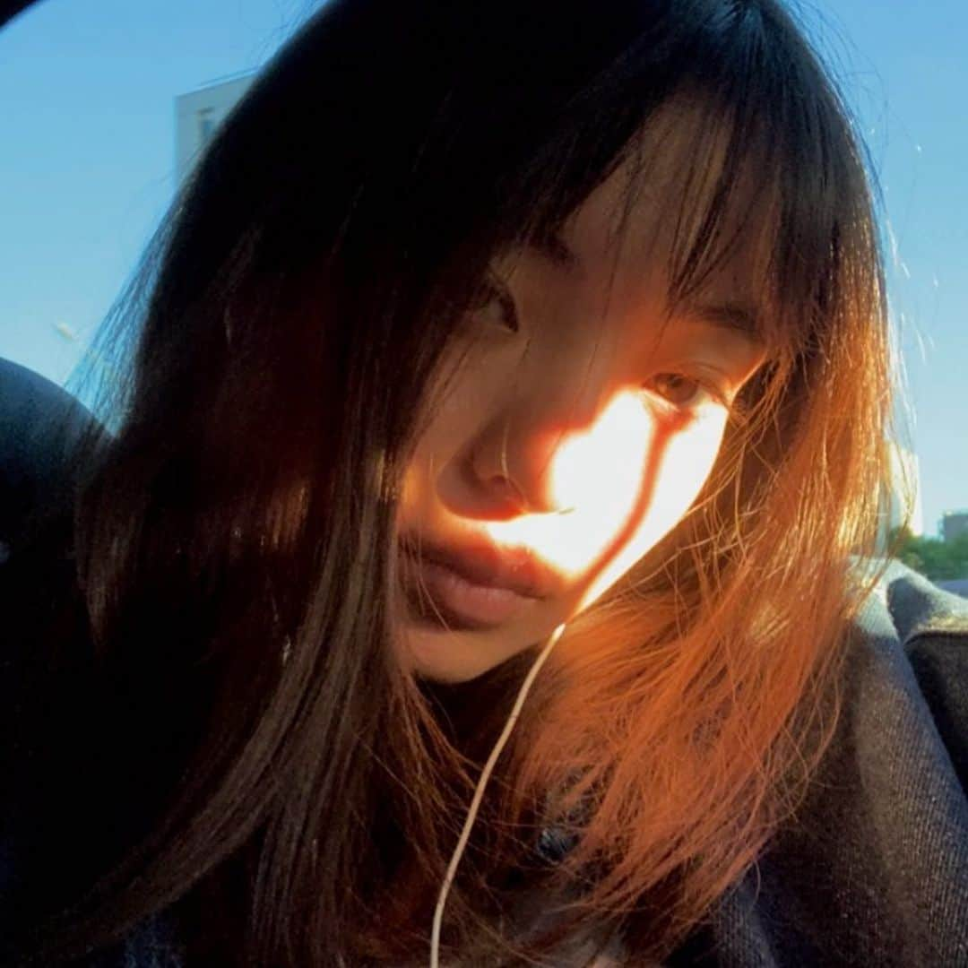 miu (ミユ)さんのインスタグラム写真 - (miu (ミユ)Instagram)「tears of gold」3月3日 3時59分 - commechandon