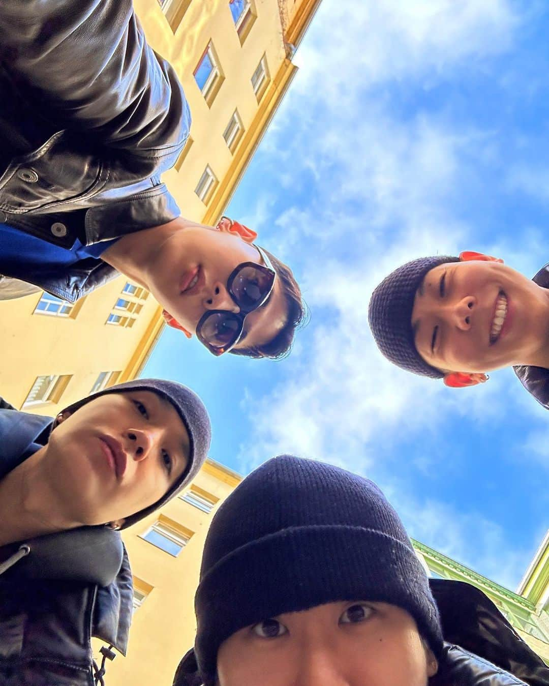 サイモンD さんのインスタグラム写真 - (サイモンD Instagram)「Bis morgen, Berlin!」3月3日 4時30分 - longlivesmdc