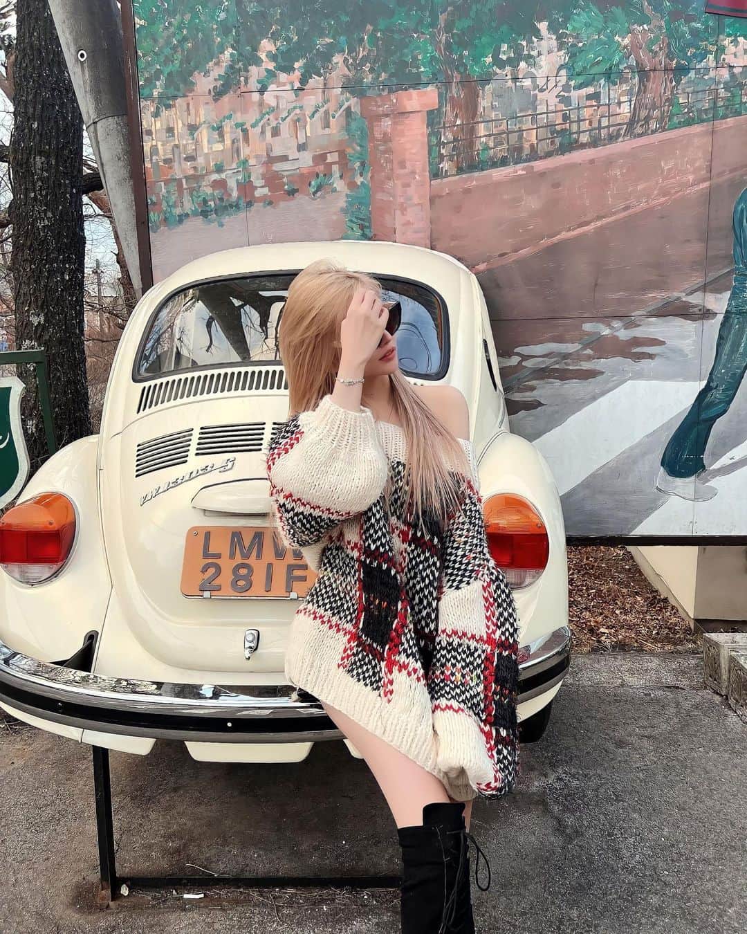 夏目こころのインスタグラム：「風🍃強すぎて髪ボサボサ😂w 顔見えんけど載せる写真ないから載せとく🤳」