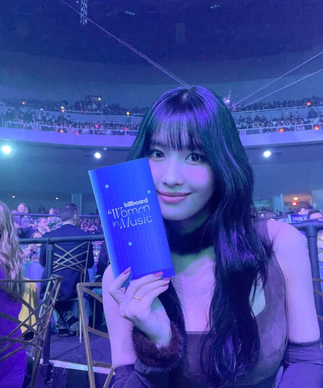 もものインスタグラム：「It was a true honor to be at Billboard Women in Miusic. I was so happy to be awarded breakthrough thanks to ONCE! I saw lot of candybongs and heard a bif cheer, which made me so happy!  Thank you so much!💕」
