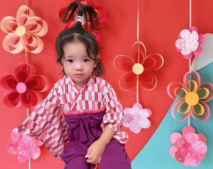 miniのインスタグラム：「HINAMATSURI🎎🌸💕   #桃の節句 #ひなまつり#ひな祭り #雛祭り #hinamatsuri #kimono #hakama #2歳8ヶ月」
