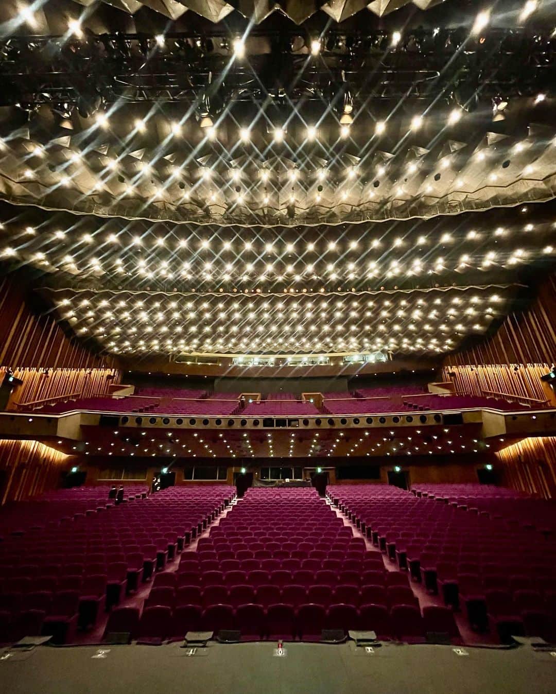 美弥るりかさんのインスタグラム写真 - (美弥るりかInstagram)「. 舞台「キングダム」 東京公演、無事に幕を閉じました！  初めての帝国劇場… 今までの歴史を感じながら その板の上に立てることに 日々感謝していました。  連日の温かいお客様、 本当にありがとうございました✨  次は大阪へ⚔🔥」3月3日 20時50分 - rurika_miya_official