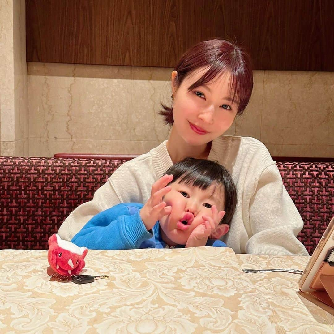 仁藤みさきのインスタグラム：「ついに30歳になってしまいました。。 傷の治りが悪い、肌が乾燥しすぎて痛い、疲れが取れない 実感してます😂」