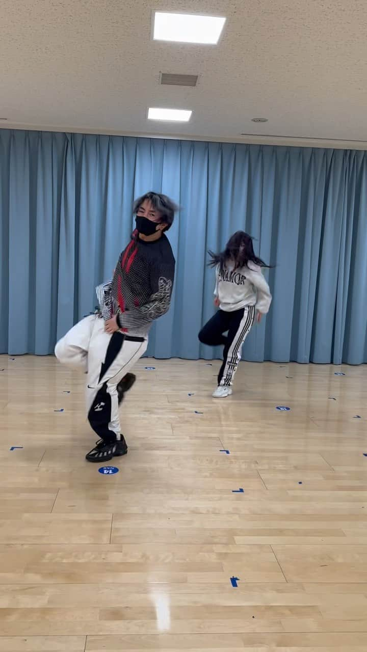 細川優のインスタグラム：「GOATED. / @armaniblanco & @denzelcurryph   choreo by @yuhosokawa  #goated #armaniwhite  #denzelcurry  #dance  #hiphop #randb #lesson #ダンス #ヒップホップ #ダンスレッスン #choreograph #avexdancemaster #吉本興業 #振付 #yu #細川優」