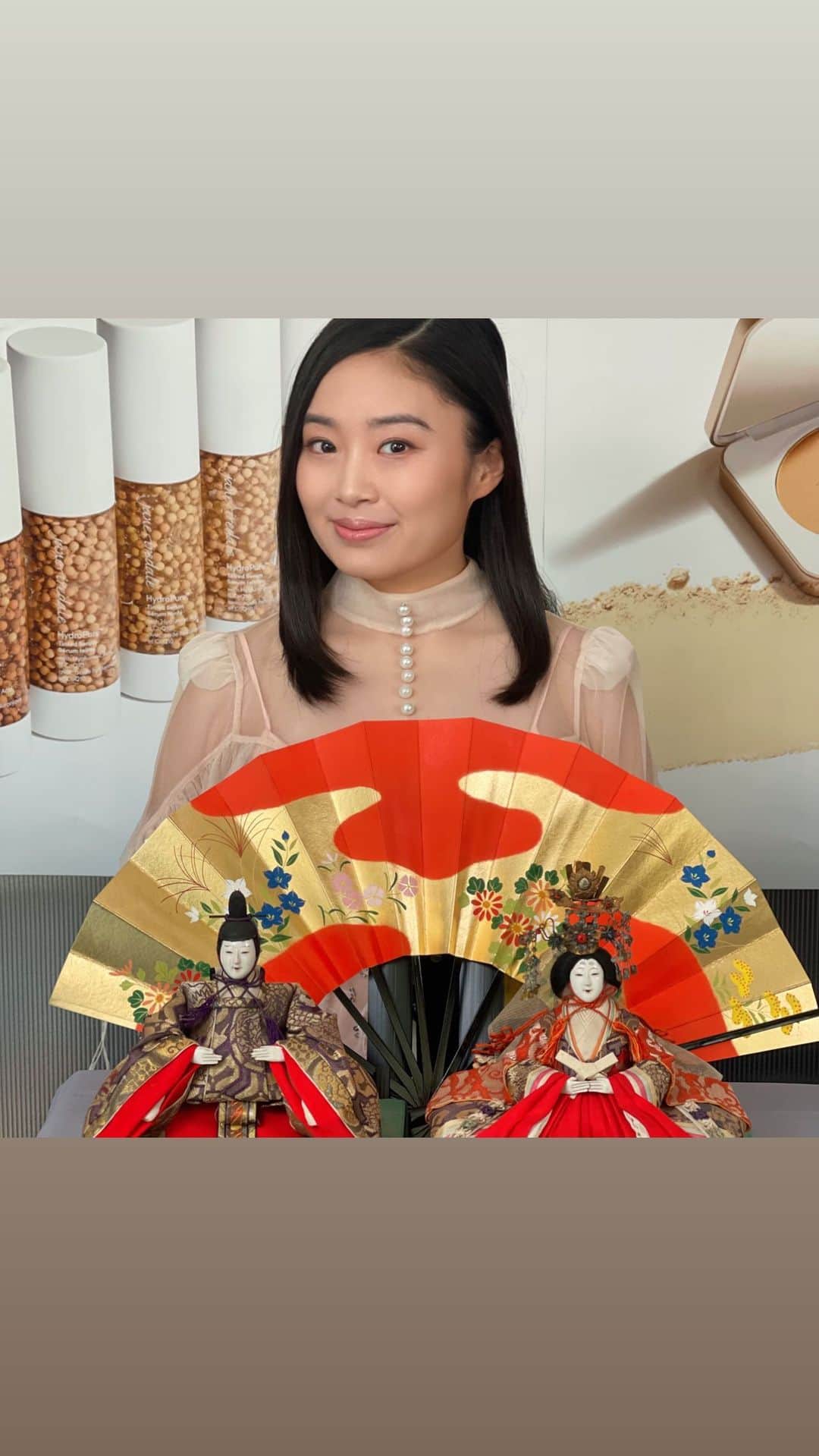 ジェーン・アイルデールのインスタグラム：「【LIVE】🌸ひな祭り仕様プリンセスメイク👸 大人なひな祭りメイクと題して、女性は誰しもプリンセスをテーマにしたスプリングメイクをご案内しました、簡単なのに違いがでるテクニックはすぐにマネしたくなること必須 いつもカメラをお願いしているMIKIさんにモデルをやって頂きました🎞 @crazy_miki ありがとうございます」