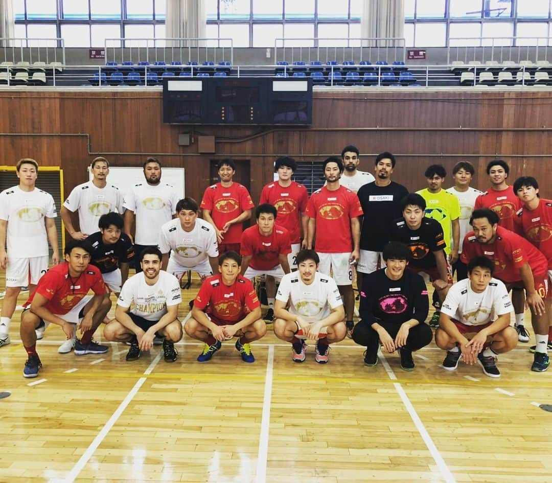 木村昌丈さんのインスタグラム写真 - (木村昌丈Instagram)「3/4(土)13:00〜 vsジークスター 今シーズンラストマッチ🤾‍♂️ 勝っても負けても6位は確定していますが、最後まで大崎らしく全力で戦います👍 元チームメイトたちには負けたくない😤 是非今シーズンラストマッチを会場で応援よろしくお願いします🙇‍♂️  #jhl#日本ハンドボールリーグ#handball#ハンドボール#osakiosol#大崎電気#gk#no12#木村昌丈#bennu#ジークスター東京#富士見市立市民総合体育館」3月3日 13時48分 - masatake.k