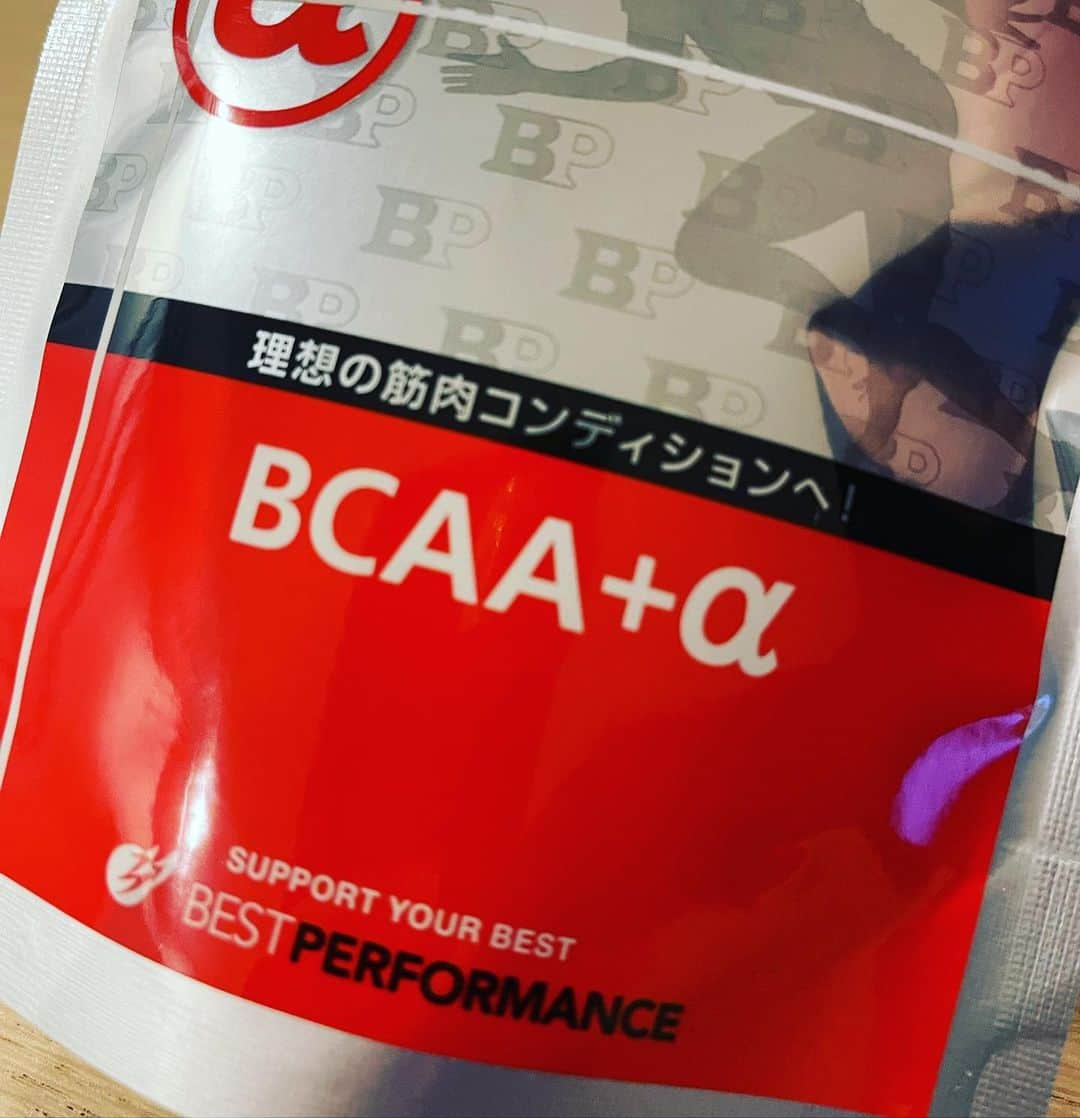 石川雄洋さんのインスタグラム写真 - (石川雄洋Instagram)「@best.performance2002   先日、ゴルフのコンペの景品で頂きました！ アスリート人生は終わりましたが、これからも運動を続けていくにあたって必要不可欠になっていくと思われる商品に出会えました。 @best.performance2002 様、 ありがとうございます！  #bestperformance #石川雄洋 #第3の人生始まります」3月3日 15時12分 - takehiro.ishikawa_official