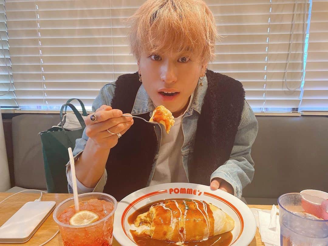 古謝那伊留さんのインスタグラム写真 - (古謝那伊留Instagram)「Yummy…🤤💕  #渋谷 #shibuya オムライス #ポムの樹 #yummy #仕事終わり #今から何しよう」3月3日 16時24分 - nairu_koja