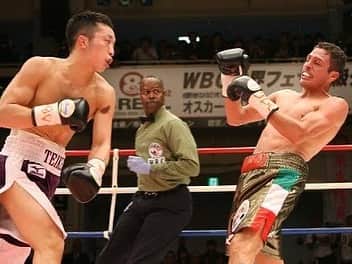 粟生隆寛のインスタグラム：「14年ぶりの再会 ラリオス IIのレフェリーKenny Bayless」
