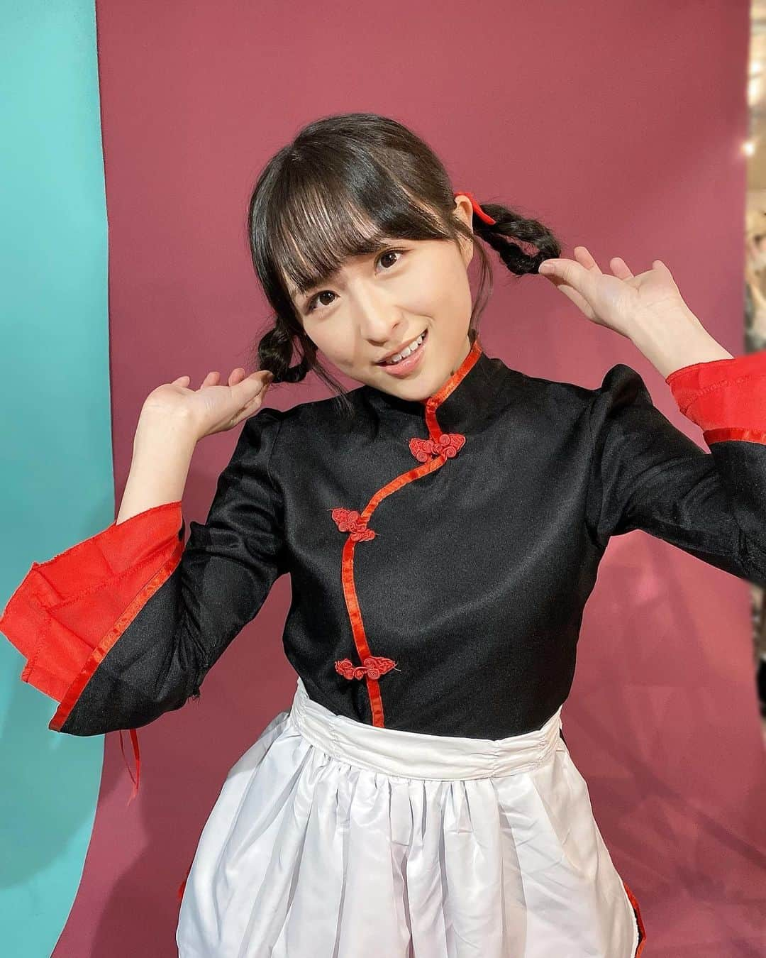 川本紗矢のインスタグラム：「珍しい髪型にしてもらった時☺︎👧」