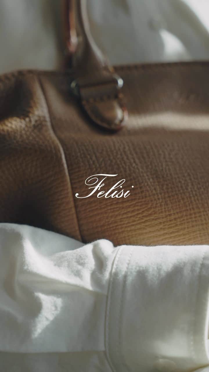 Felisi Japan 〔フェリージ〕のインスタグラム：「#Felisi #felisi #フェリージ #leather #レザー #bag #バッグ #レザーバッグ #革小物 #unica」