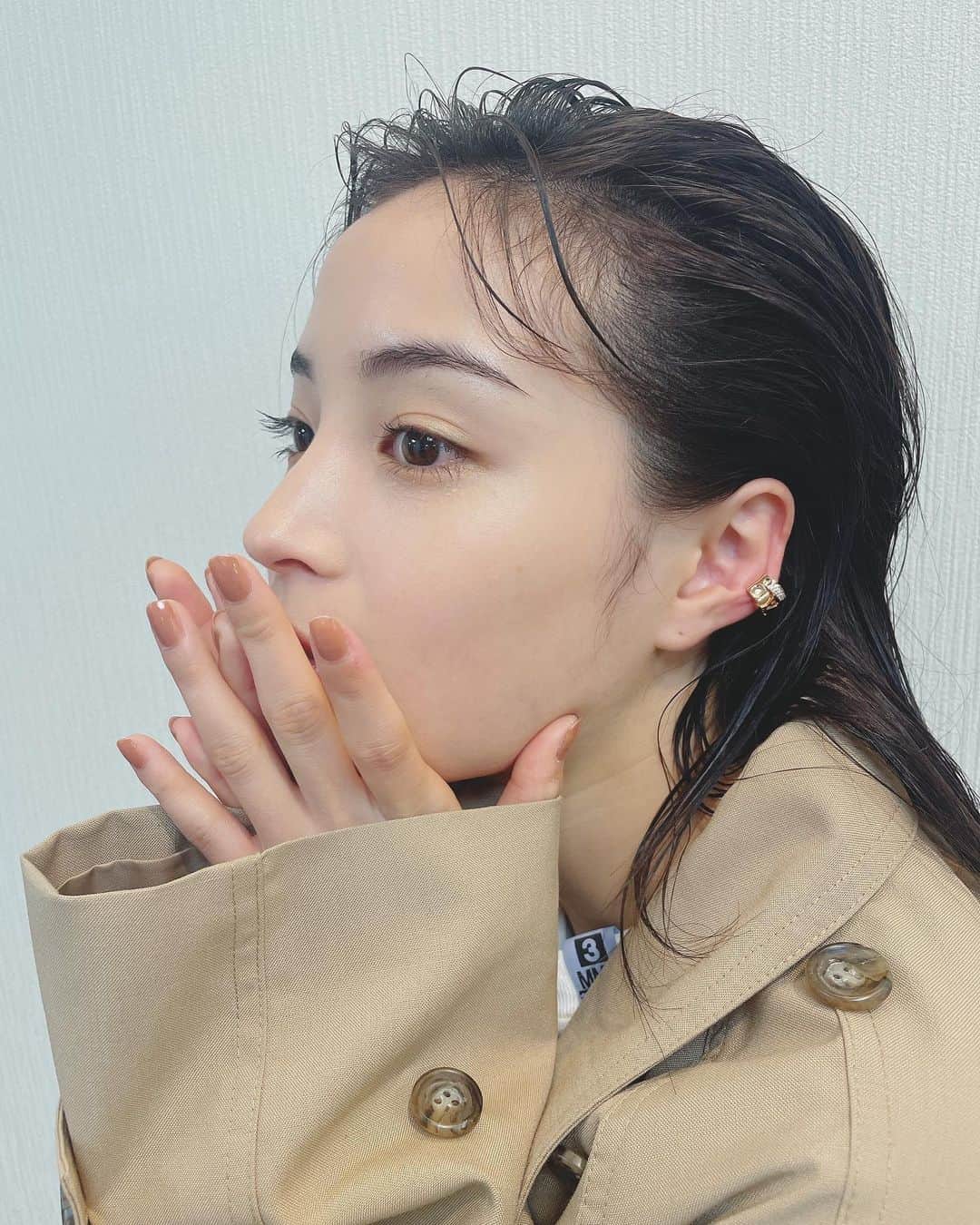 広瀬すずのインスタグラム：「🫶🫶🫶 #louisvuitton　#Empreinte」