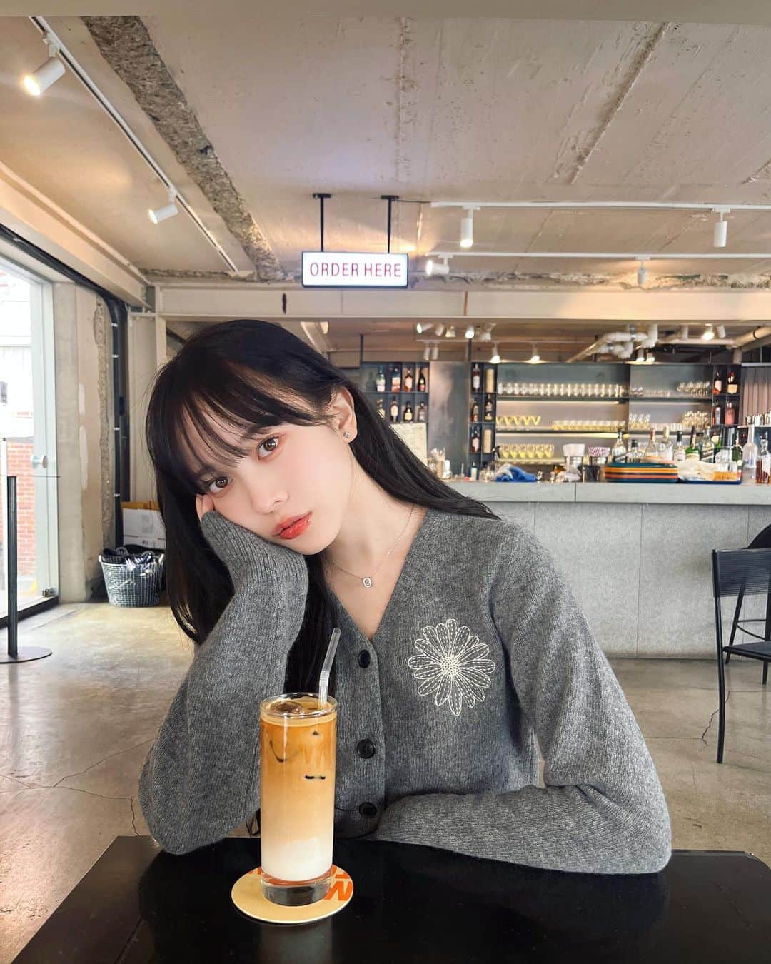 のインスタグラム：「🌼☕️ 最近花粉やばくて泣いてる(;o;)」