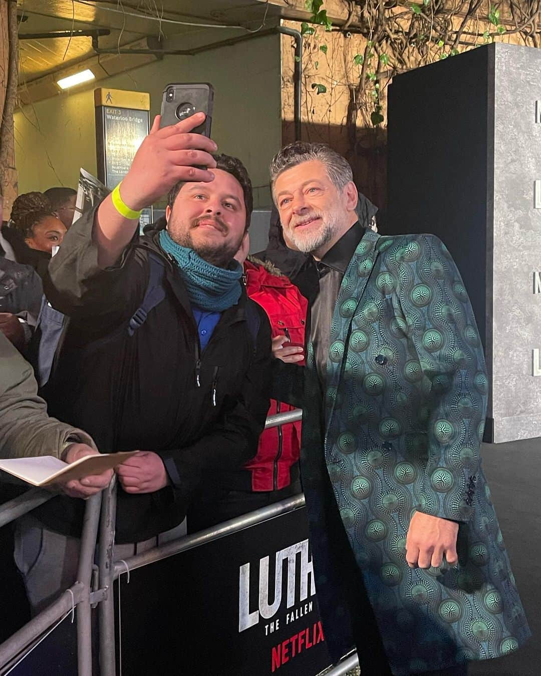 オズワルドボーテングさんのインスタグラム写真 - (オズワルドボーテングInstagram)「Luther:  The Fallen Sun premiere!   March 10 @netflix  As always, thank you @ozwald_boateng and @tarahmakeup  📸 @jerschmitz  .」3月3日 18時37分 - ozwald_boateng