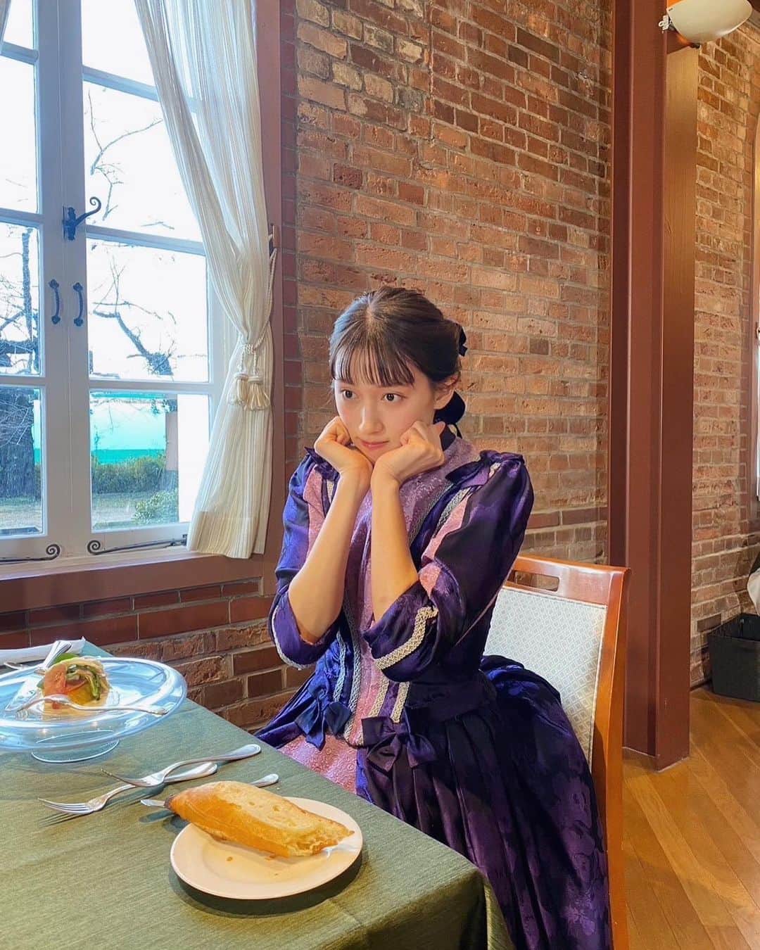 大野いとのインスタグラム：「3月4日(土)午前7時30分〜8時 BSテレ東にて「日本遺産ストーリーズ〜日本ワイン140年史〜」に出演します。 山梨県甲州市と茨城県牛久市の可愛いらしいこだわりのワイナリー巡りしてきました🍷ワインと美味しい料理にご満悦の瞬間。ぜひご覧ください✨ #日本遺産ストーリーズ #ワイナリー巡り」