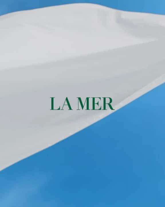 イ・ジェウクのインスタグラム：「라메르💚  @lamer.korea #NEW모이스춰라이징소프트크림  #안티에이징소프트크림  #LaMerSoftCream」